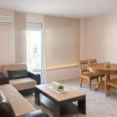 Апартаменты Sunny Bravo 3 - 2br Pool View *